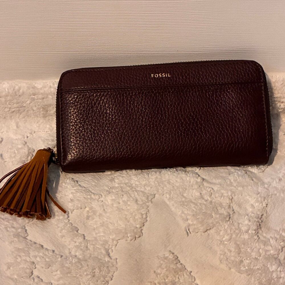 Fossil Oxblood Burgundy Pebble Leather Wallet With Tassel